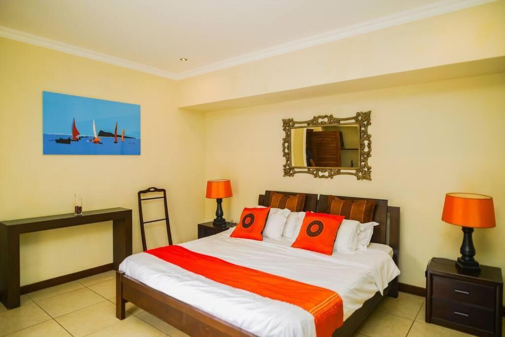 Villa Tropicale Balinaise Intimiste กรองด์เบย์ ภายนอก รูปภาพ