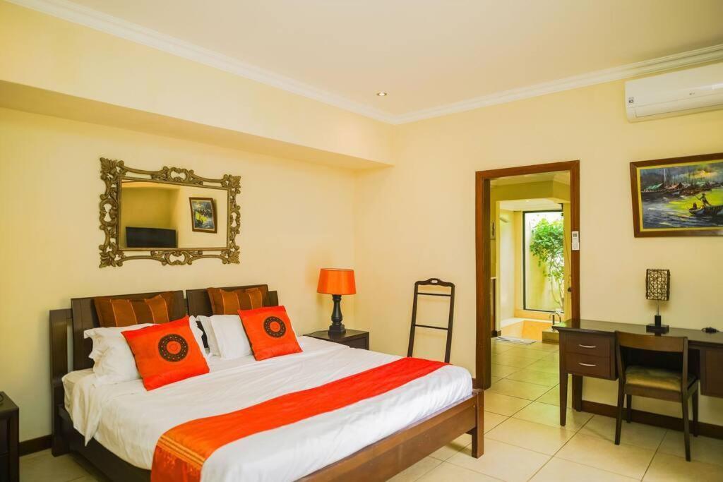 Villa Tropicale Balinaise Intimiste กรองด์เบย์ ภายนอก รูปภาพ